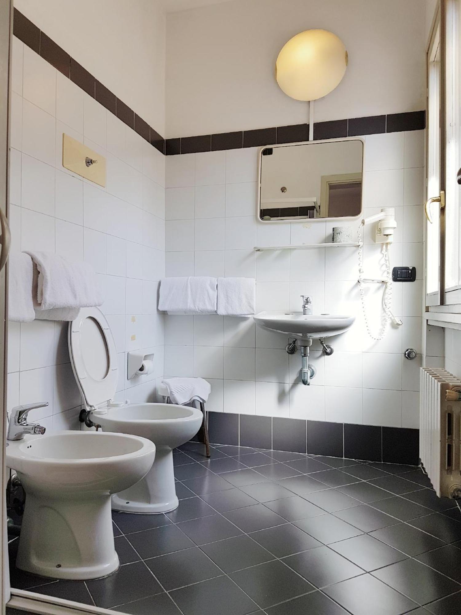 Hotel Boston Milan Bagian luar foto